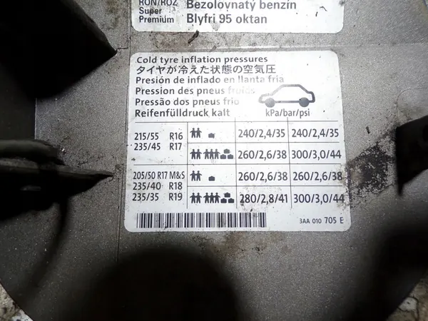 Tampa de Combustível VW PASSAT B7 1K0010644P image 5