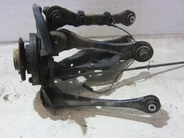 OEM 33326798984 Hintere Rechte Achsschenkel mit Lenkern image 3