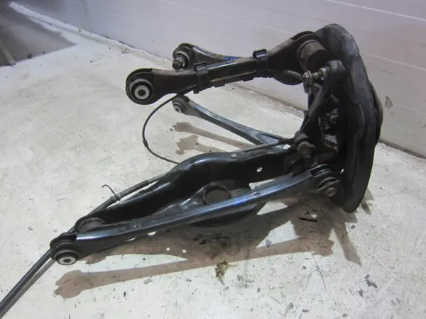 OEM 33326798984 Hintere Rechte Achsschenkel mit Lenkern image 5