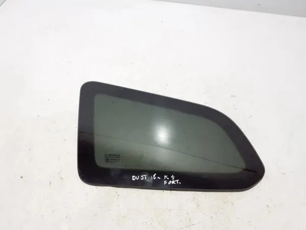Vitre latérale arrière gauche Dacia OEM 833070057R - Occasion image 2