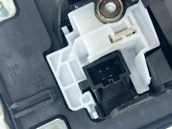 OEM 8K1713041AP Couvre-levier Audi A4/S4 B8 image 7