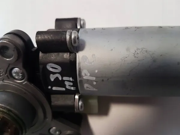 Hyundai i30 Sitzmotor OEM 88681F2000 - Gebraucht image 8