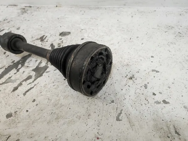 SKODA OCTAVIA IV 1.5 TSI Höger drivaxel 5Q0407272ED image 3