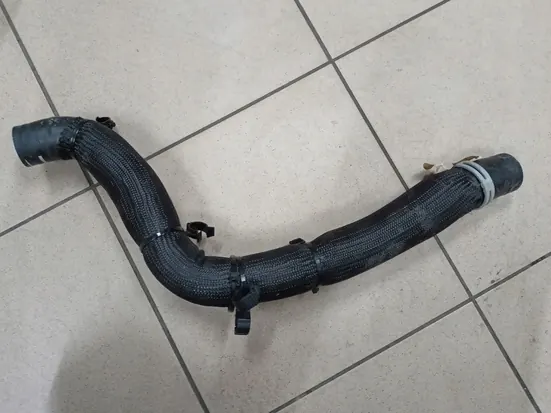 Kylare inloppsslang OEM 68280781AD för Jeep Wrangler image 2
