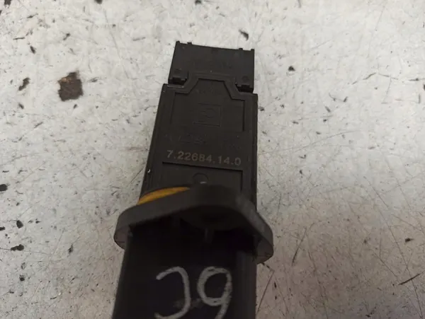 Masseluftsensor Pierburg 7.22684.14.0 image 7