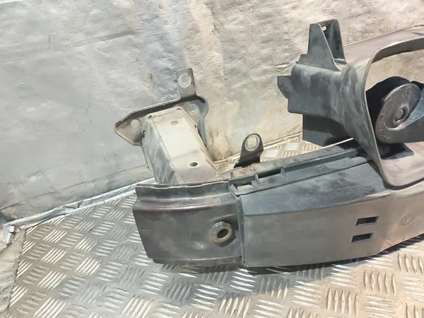 Etupuskurin palkki OEM BELKA ZDERZAKA Volvo V50 image 3