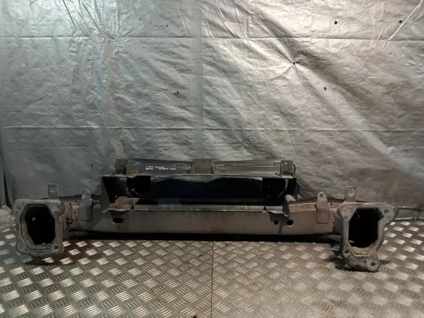 Etupuskurin palkki OEM BELKA ZDERZAKA Volvo V50 image 8