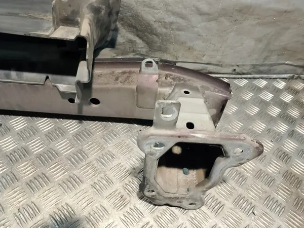 Etupuskurin palkki OEM BELKA ZDERZAKA Volvo V50 image 9