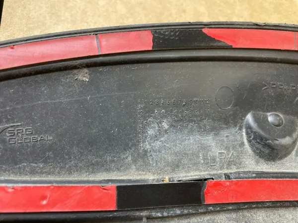 OEM 8K9853817A Linke Heckleiste für Audi A4 B8 Allroad image 8