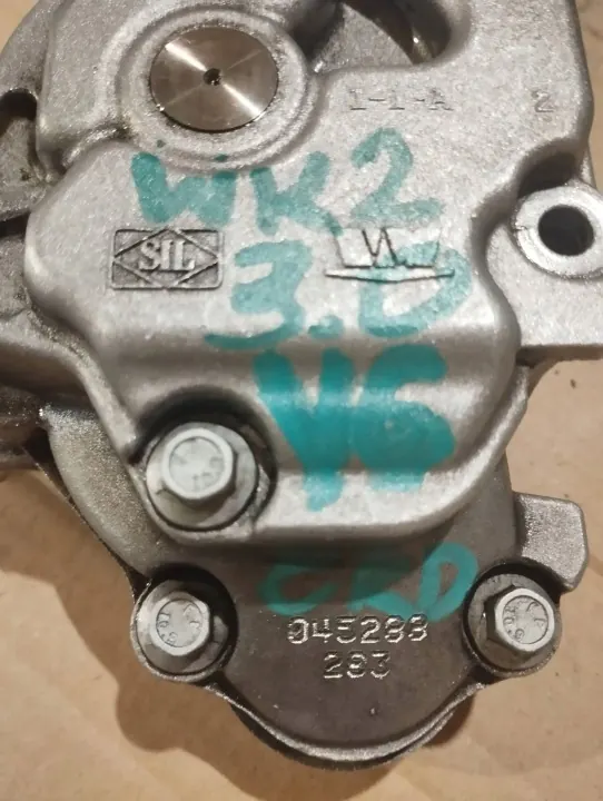 Pompe à huile OEM LKC11046 pour Jeep Grand Cherokee WK2 image 3