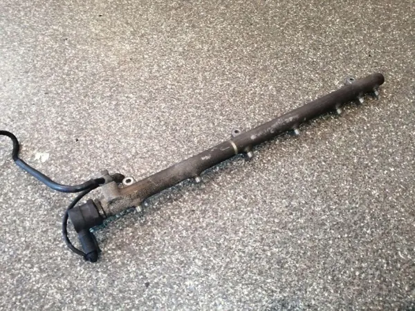 Rampe d'injection OEM A6130700195 Mercedes E W211 image 2