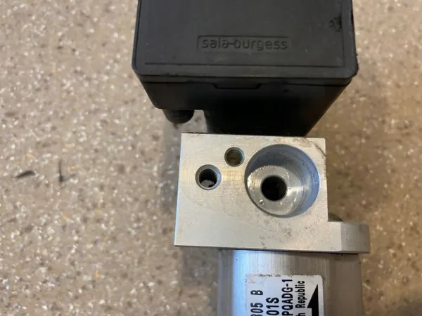 Conduit de valve climatisation OEM 4KE820339E Audi E-Tron 55 image 5