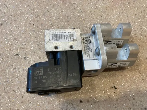 Conduit de valve climatisation OEM 4KE820339E Audi E-Tron 55 image 7