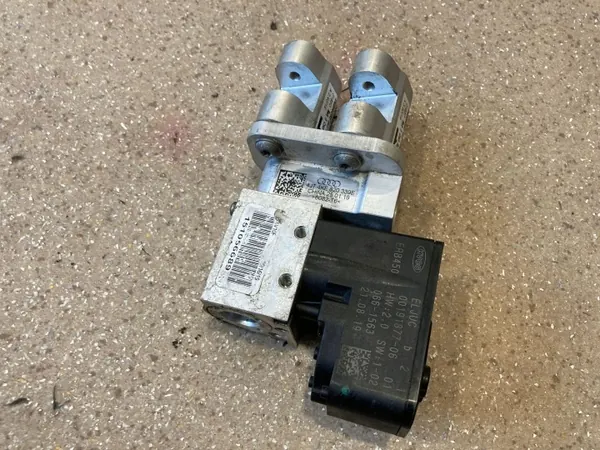 Conduit de valve climatisation OEM 4KE820339E Audi E-Tron 55 image 9