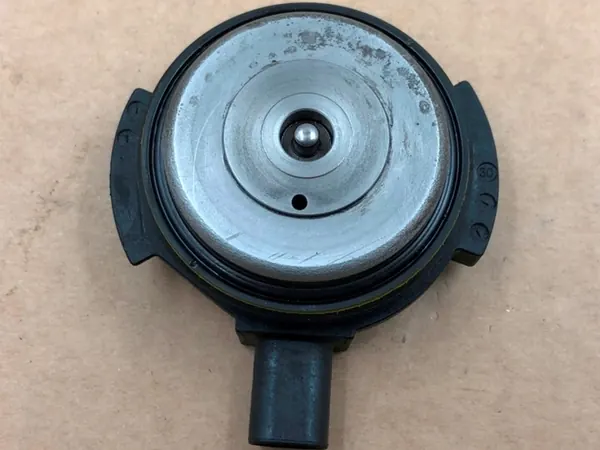 Actuador VANOS Cubierta de Válvula 11367614288 BMW M3 M4 X2 X3 X4 image 3