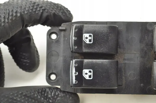 SSANGYONG REXTON RAAM SCHAKELAAR PANEL 202006278 image 4