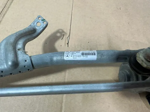Mécanisme essuie-glace avant OEM A2138207902 Mercedes Classe E image 4