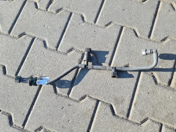 Conduite de carburant OEM 23986464 pour Volvo D13K image 2