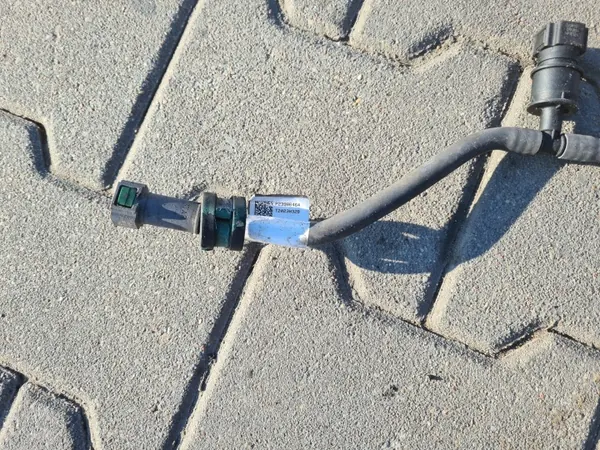 Conduite de carburant OEM 23986464 pour Volvo D13K image 3