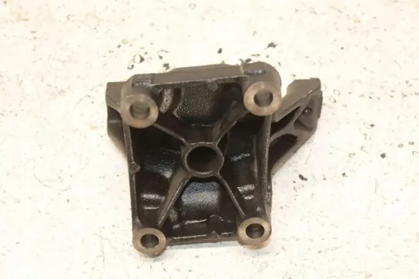 Support d'échappement VW OEM 04L159E pour Arteon 2.0L Diesel image 4