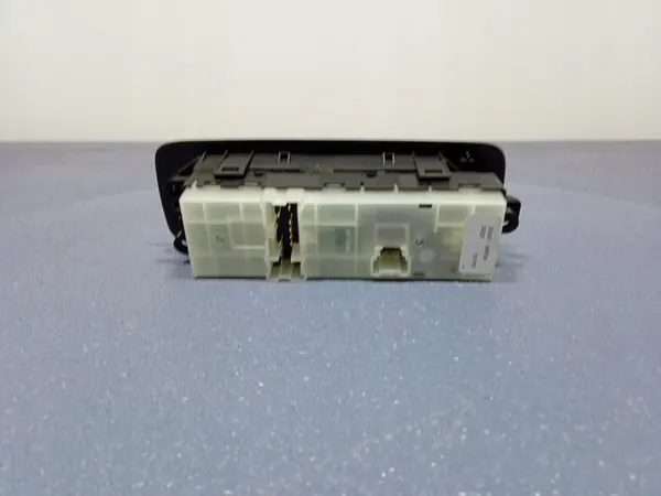 NISSAN QASHQAI I J10 Fenster Schalter 25401BR00B image 4