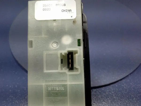 NISSAN QASHQAI I J10 Fenster Schalter 25401BR00B image 8