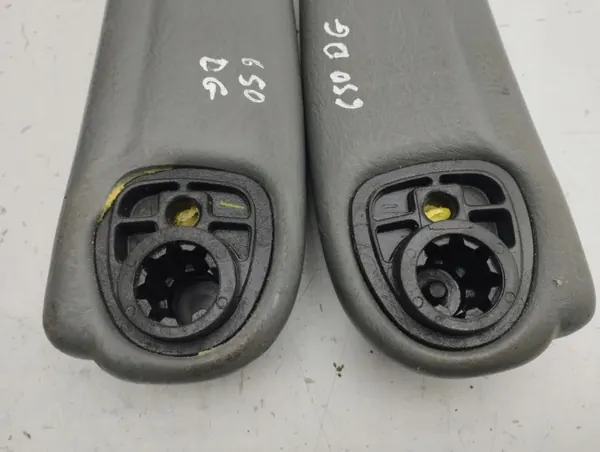 Chrysler Town & Country achterarmsteun OEM AMD132512 image 7