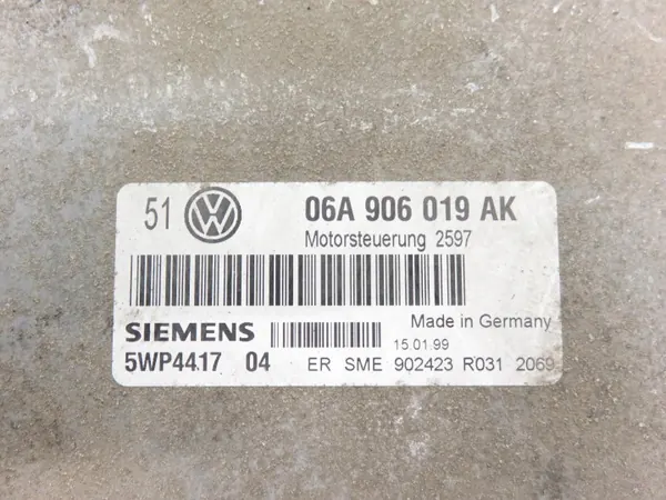 Gebruikte Siemens Motorregelaar OEM 06A906019AK image 7