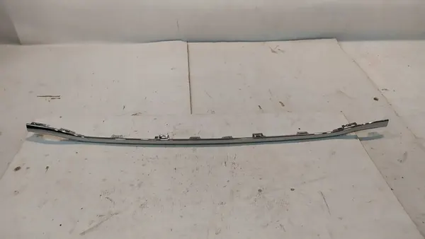 Faixa cromada de para-choque dianteiro Mercedes C-Class W206 A2068856203 image 9