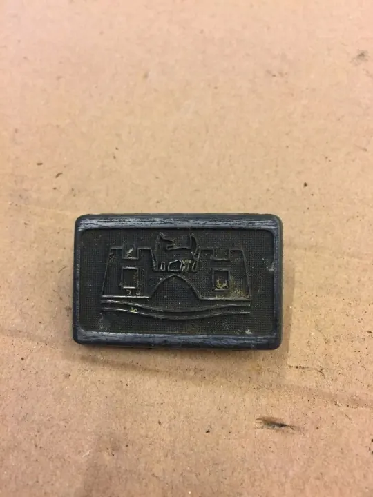 Badge OEM 165853688A pour aile avant VW Golf II image 2