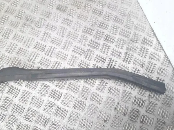 BMW Motorkapdichting OEM 7063835 voor 5-serie E60 image 5