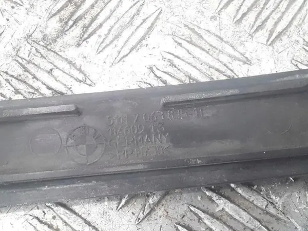 BMW Motorkapdichting OEM 7063835 voor 5-serie E60 image 8