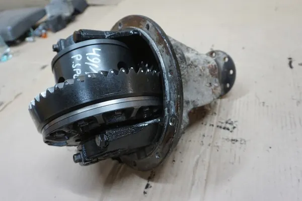 MITSUBISHI PAJERO II SPORT REAR DIFFERENTIAL HEAD 49/10 image 6
