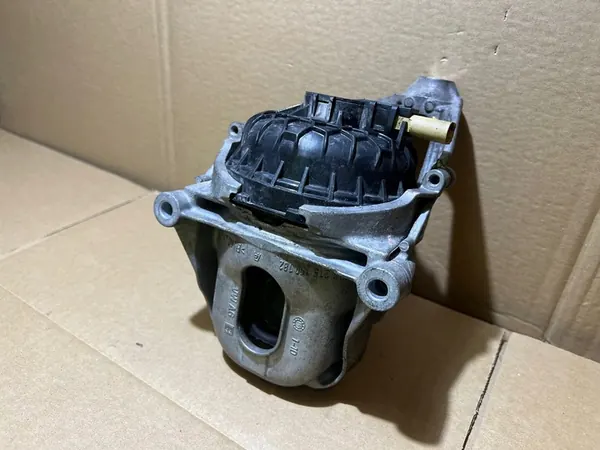 AUDI Q5 2.0 TFSI Moottorituki 4M0199372B image 5