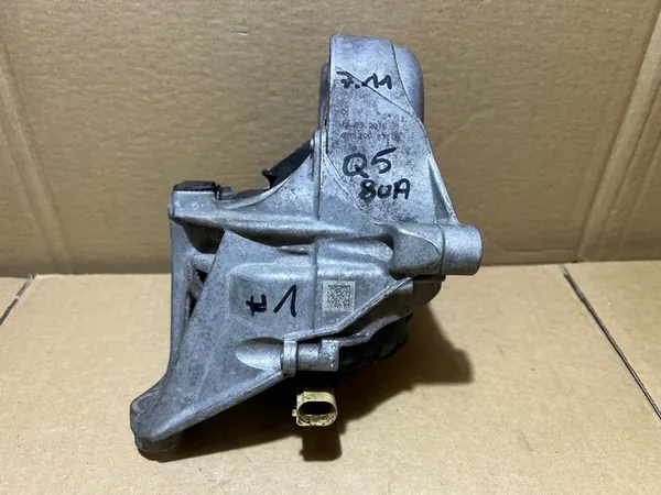 AUDI Q5 2.0 TFSI Moottorituki 4M0199372B image 6