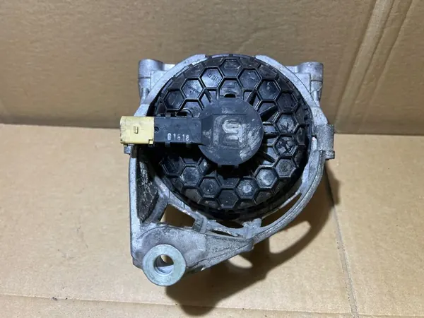 AUDI Q5 2.0 TFSI Moottorituki 4M0199372B image 9