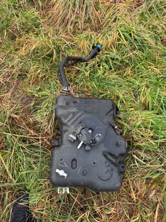 Réservoir AdBlue Renault OE 260941 pour Master III image 2