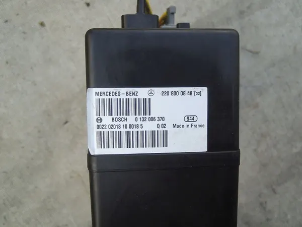 Central låspump OEM 2208000848 för Mercedes W220 image 3