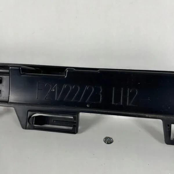 BMW 51777268073 Vänster Tröskelfästeclip image 10