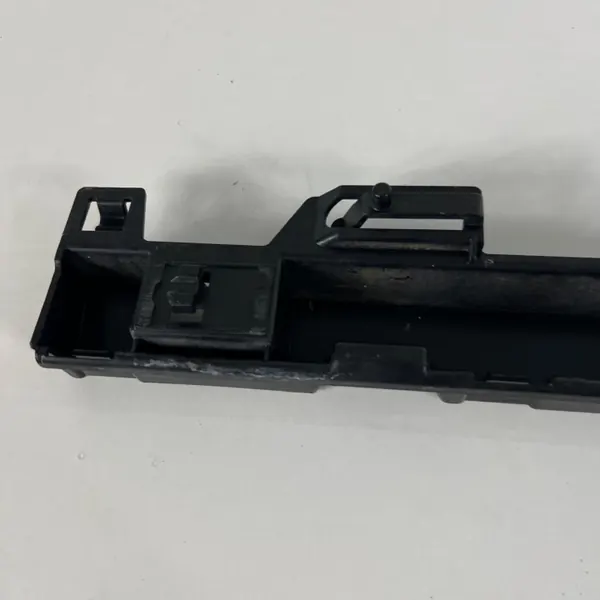 BMW 51777268073 Vänster Tröskelfästeclip image 4