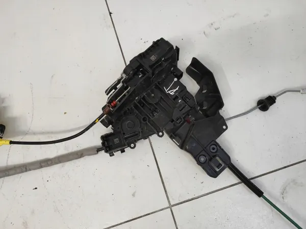 Dörrlås Höger Bak Mercedes E-Klass W213 AMG image 2