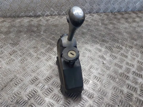 Macaco Smart Fortwo OEM 0007543V001 - Usado image 2