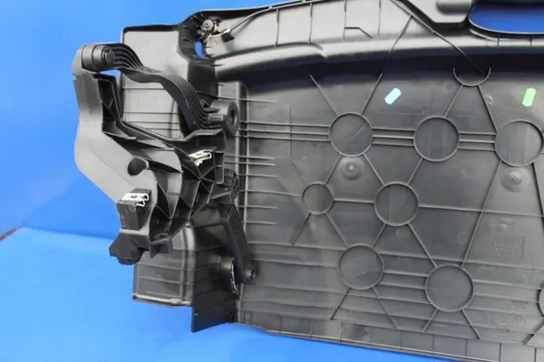 Mercedes SLK R171 tavaratilakäyttö OEM image 10