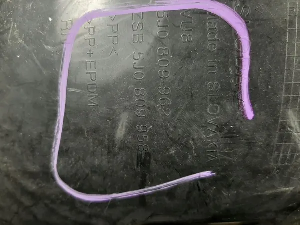 SKODA FABIA II ROOMSTER Front Right Wheel Arch Cover 5J0809962 image 4