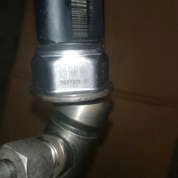 BMW OE 7537319-05 Brandstofdruksensor image 3