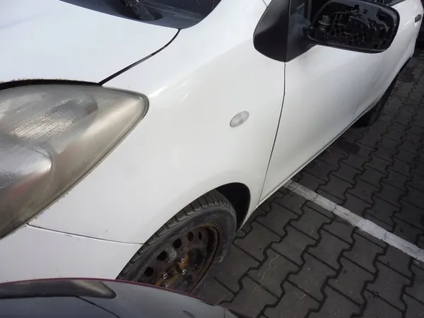Parafango Anteriore Sinistro Toyota Yaris II 2006-2009 image 2