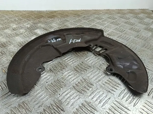 Protetor de freio dianteiro Subaru Outback 2017 image 4