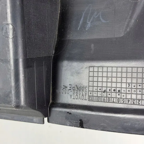 Voorste gordelbeschermer OEM 53289-05010 voor Toyota Avensis image 10