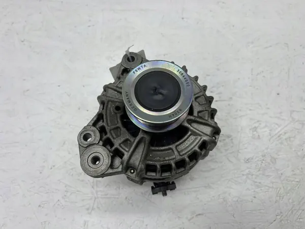 Volvo V40 2016 Generaattori OEM 31489212 image 3