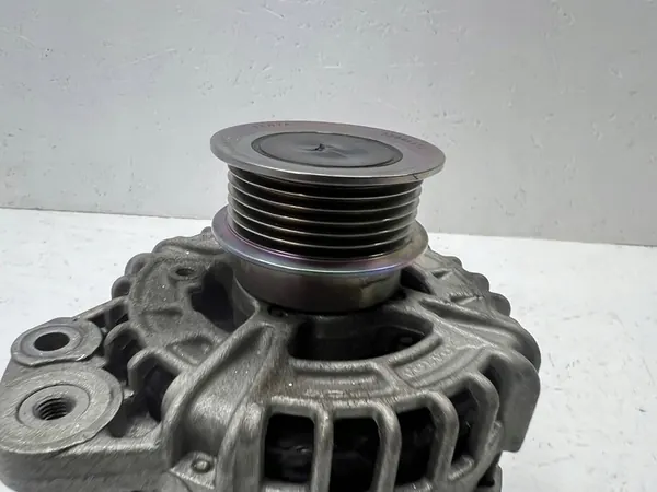 Volvo V40 2016 Generaattori OEM 31489212 image 5